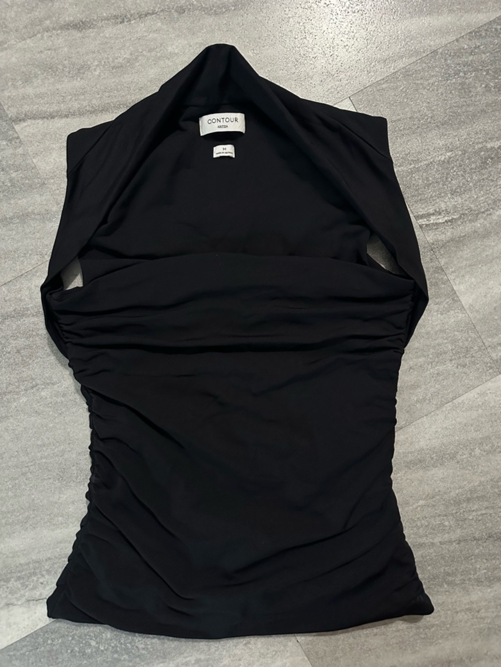 Aritzia Contour Flourish Top Size M